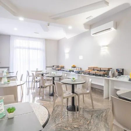 Hotel Donatello 3*