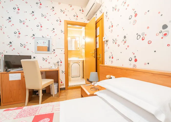 多纳泰罗酒店 3* 博洛尼亚